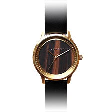 黒檀材を使用したゴールドの木製腕時計