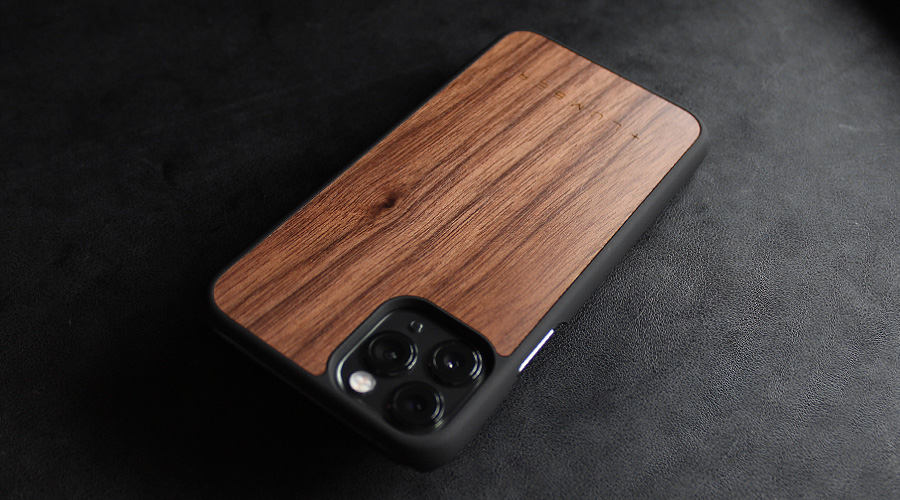iPhone11用 木製アイフォンケース　ウォールナット