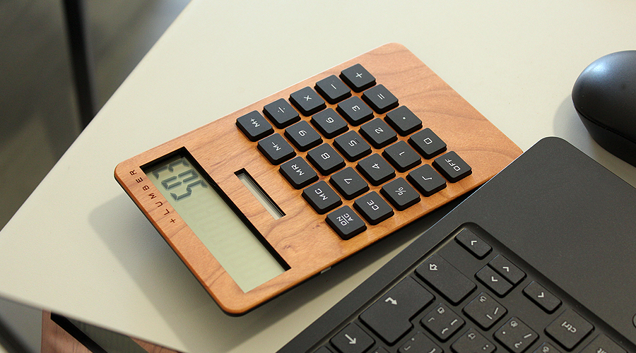 大判木製ソーラー電卓　チェリー