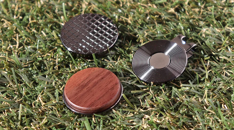 ゴルフがもっと特別になる木製ゴルフマーカー「Golf Marker」