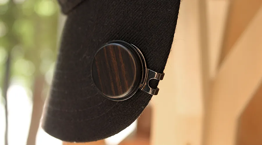 ゴルフがもっと特別になる木製ゴルフマーカー「Golf Marker」