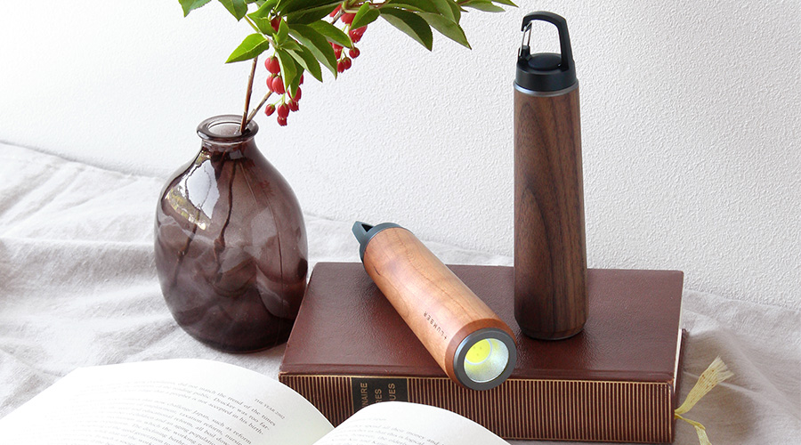 やさしい手触りで温もりをプラス。 木製LED懐中電灯「LED HANDY LIGHT」