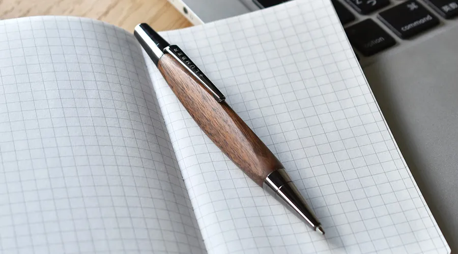 銘木をプラスした木製ボールペン
