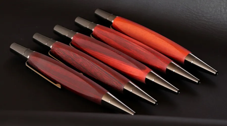 銘木をプラスした木製ボールペン